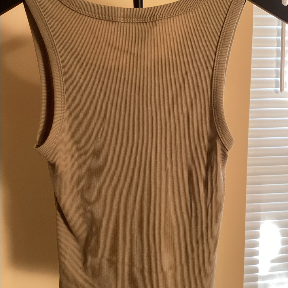 Universal Thread Tan Ribbed Tank Crop Top - Picture 3 of 4